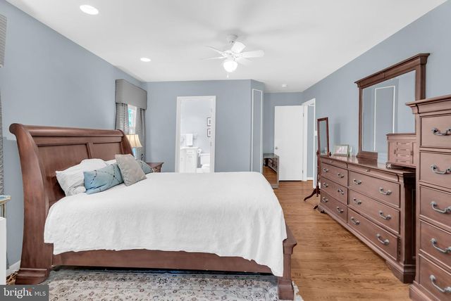 2708 N KENSINGTON ST, Arlington, VA 22207