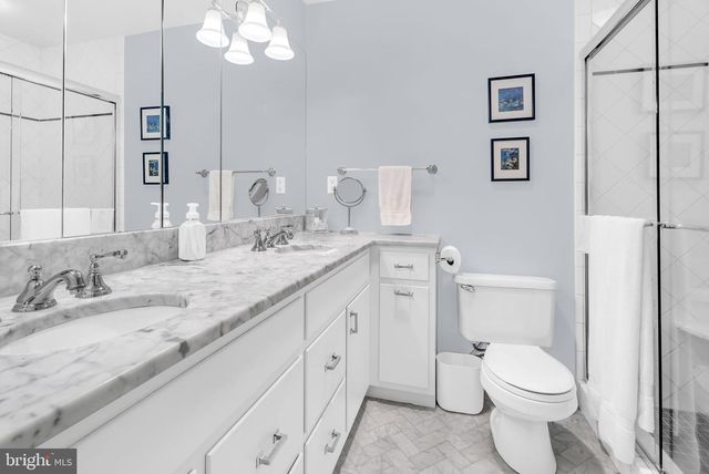 2708 N KENSINGTON ST, Arlington, VA 22207