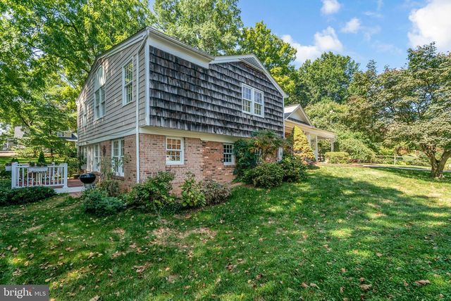 2708 N KENSINGTON ST, Arlington, VA 22207