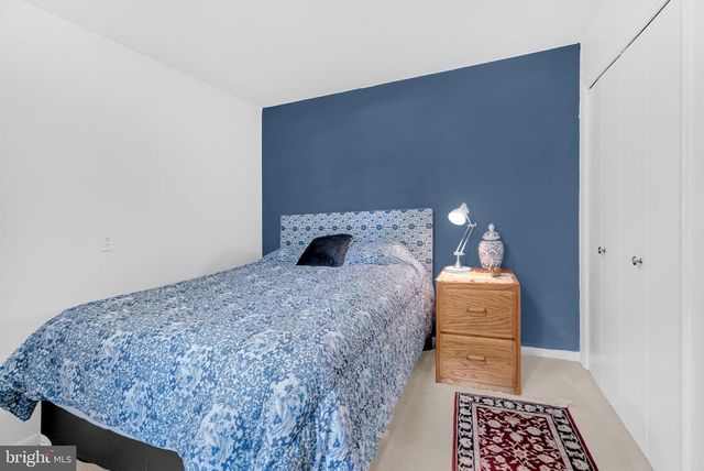 2708 N KENSINGTON ST, Arlington, VA 22207