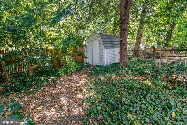 2708 N KENSINGTON ST, Arlington, VA 22207