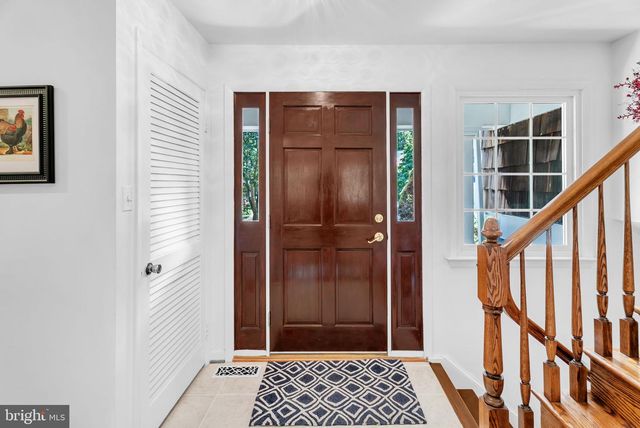 2708 N KENSINGTON ST, Arlington, VA 22207