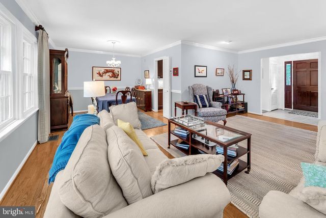 2708 N KENSINGTON ST, Arlington, VA 22207