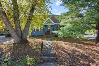 1801 Blake Boulevard SE, Cedar Rapids, IA 52403