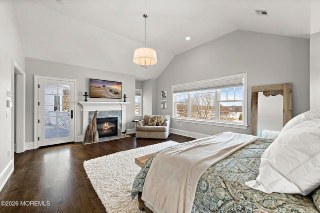 9 Beacon Hill Road, Atlantic Highlands, NJ 07716