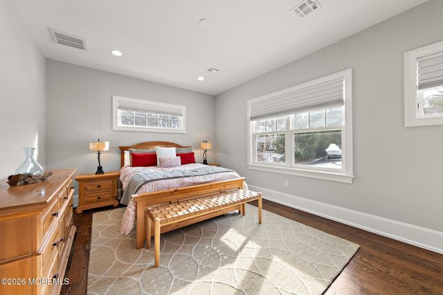 9 Beacon Hill Road, Atlantic Highlands, NJ 07716
