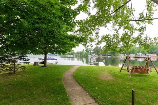 735 Pleasant Shores Street, Gladwin, MI 48624