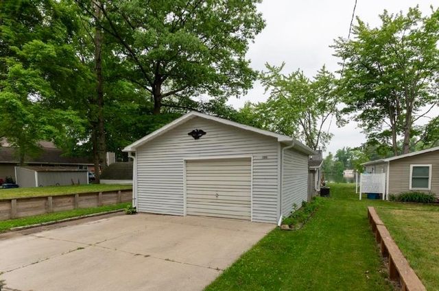 735 Pleasant Shores Street, Gladwin, MI 48624