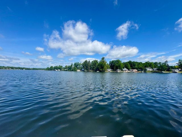 735 Pleasant Shores Street, Gladwin, MI 48624