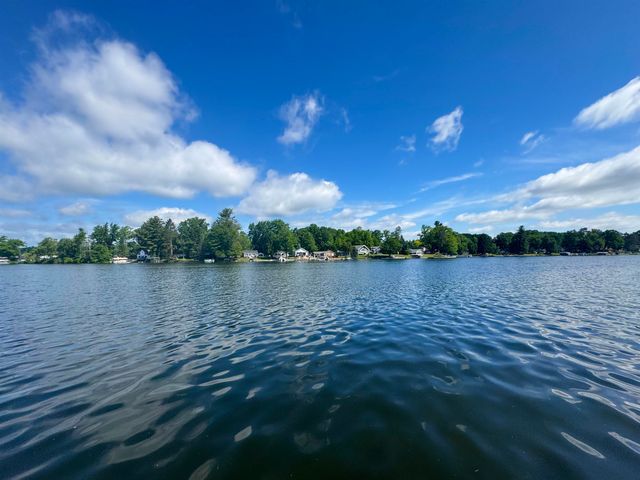 735 Pleasant Shores Street, Gladwin, MI 48624