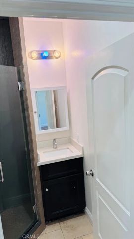 15049 La Mesa, Los Angeles, CA 91342