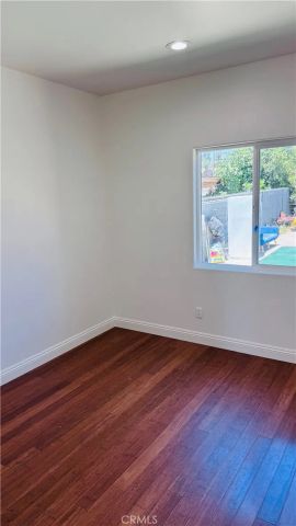 15049 La Mesa, Los Angeles, CA 91342