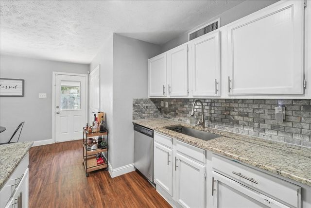 7313 Lee Drive, Forest Hill, TX 76140