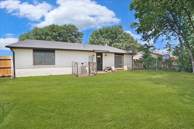 7313 Lee Drive, Forest Hill, TX 76140