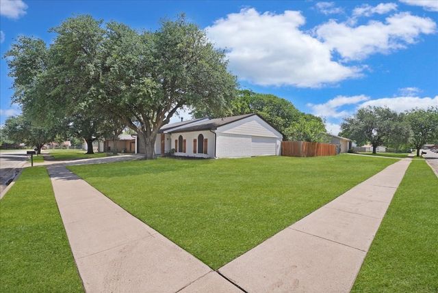 7313 Lee Drive, Forest Hill, TX 76140