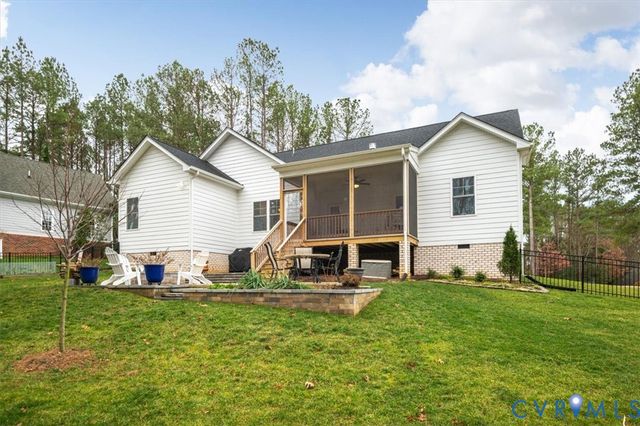 11560 Doronhurst Dr, Providence Forge, VA 23140