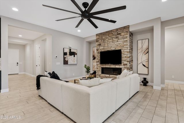 9913 E RUBIDIUM Avenue, Mesa, AZ 85212