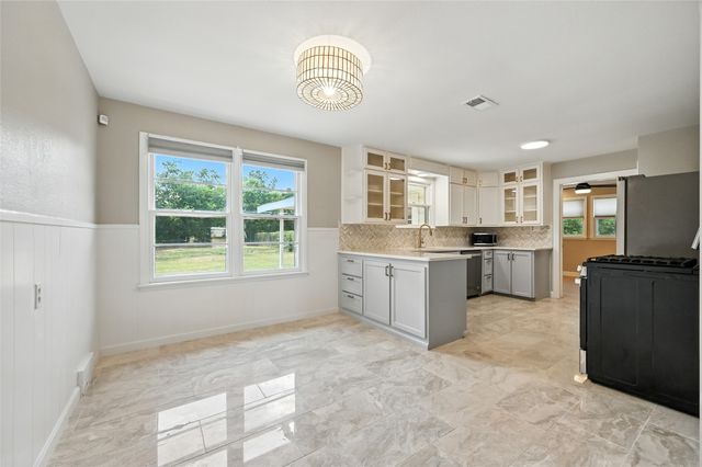 3216 Marys Lane, Fort Worth, TX 76116