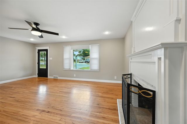 3216 Marys Lane, Fort Worth, TX 76116