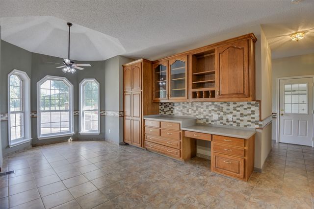 6603 Champion Road, Midlothian, TX 76065