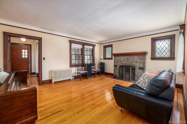 157 Oceanview Road, East Rockaway, NY 11518