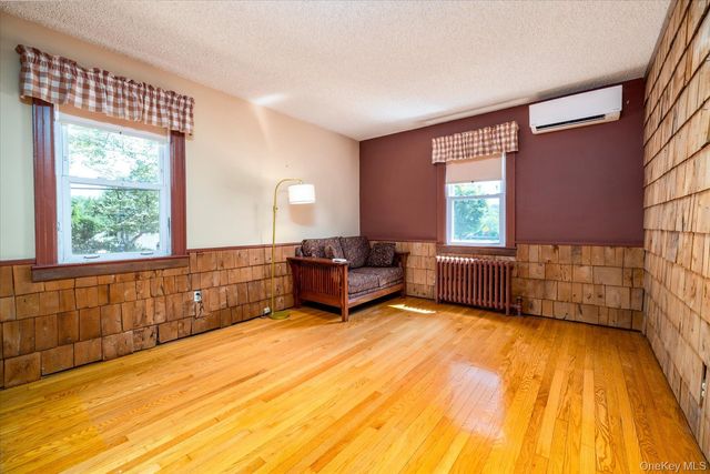 157 Oceanview Road, East Rockaway, NY 11518