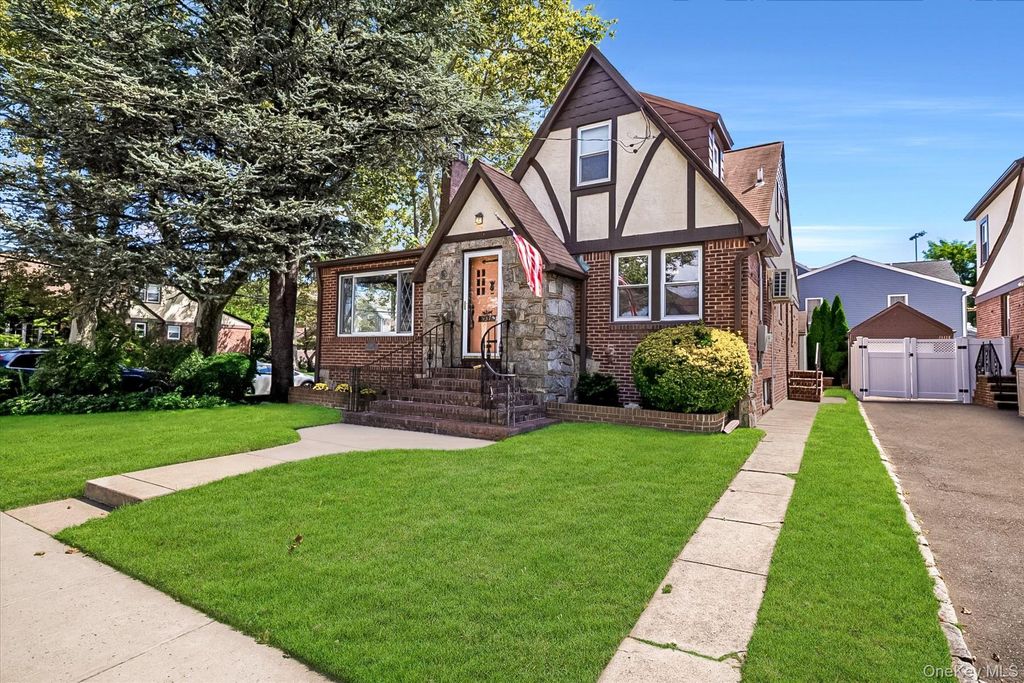 157 Oceanview Road, East Rockaway, NY 11518 — photo 2