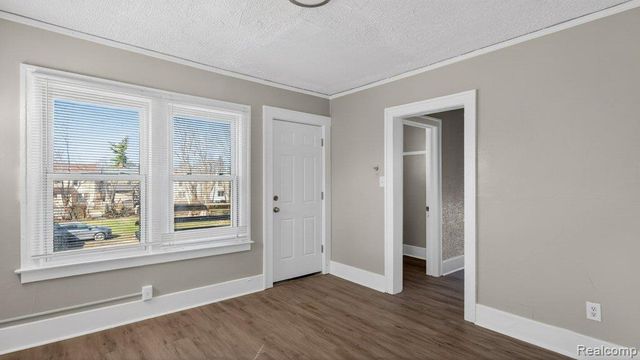 15820 Muirland Street, Detroit, MI 48238