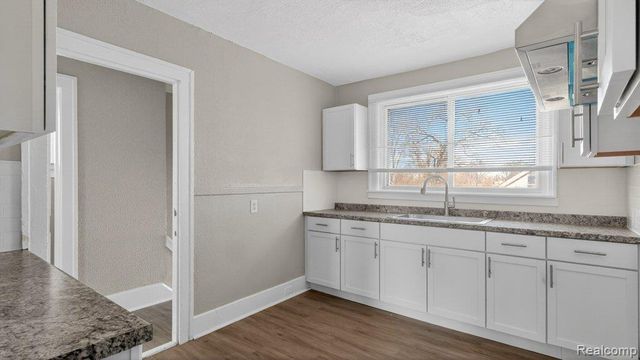 15820 Muirland Street, Detroit, MI 48238