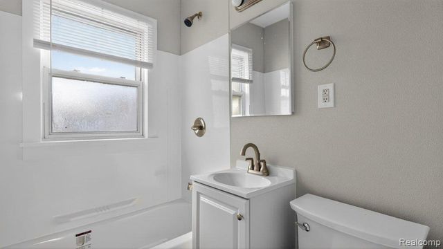 15820 Muirland Street, Detroit, MI 48238