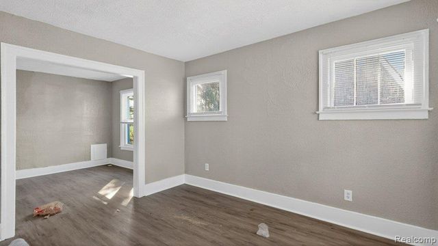 15820 Muirland Street, Detroit, MI 48238