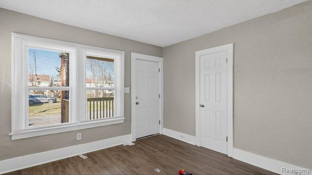 15820 Muirland Street, Detroit, MI 48238