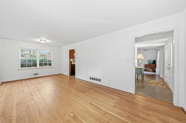 6570 Wright Road, Atlanta, GA 30328