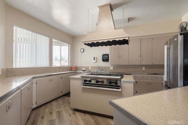 840 E Foothill 84, Azusa, CA 91702