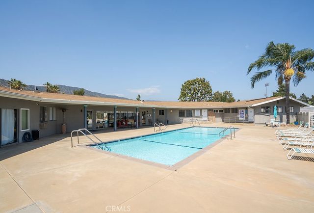 840 E Foothill 84, Azusa, CA 91702