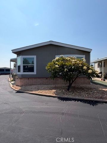 840 E Foothill 84, Azusa, CA 91702