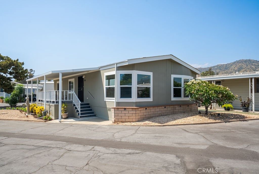 840 E Foothill 84, Azusa, CA 91702