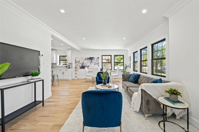 149 Fendale Street, Franklin Square, NY 11010