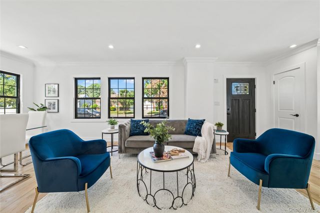 149 Fendale Street, Franklin Square, NY 11010