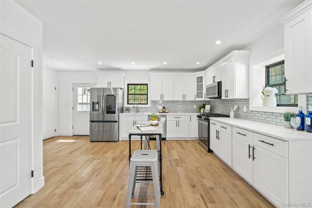 149 Fendale Street, Franklin Square, NY 11010