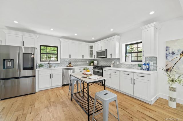 149 Fendale Street, Franklin Square, NY 11010