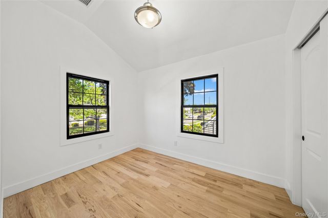 149 Fendale Street, Franklin Square, NY 11010