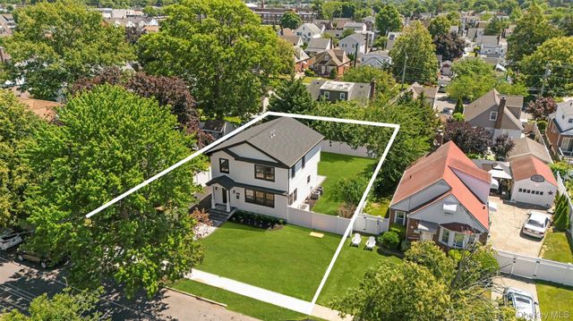 149 Fendale Street, Franklin Square, NY 11010