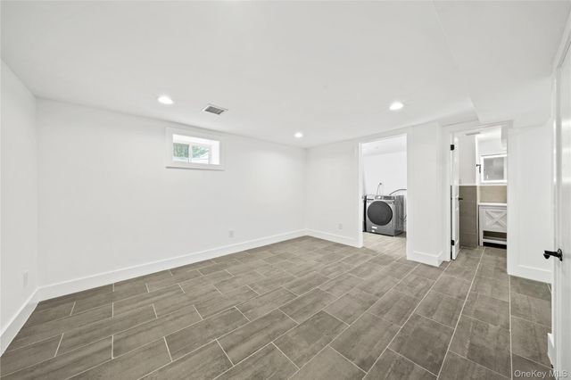 149 Fendale Street, Franklin Square, NY 11010