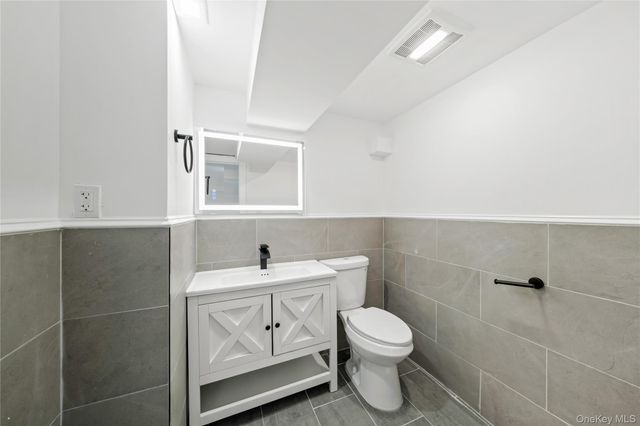 149 Fendale Street, Franklin Square, NY 11010