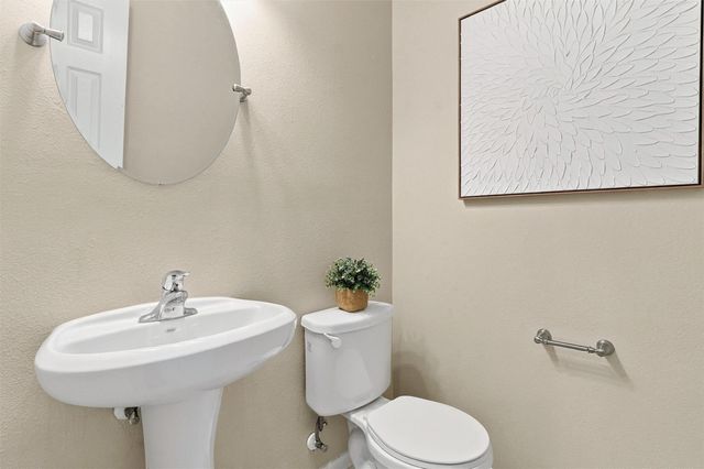 8323 Lamond Lane, Houston, TX 77095