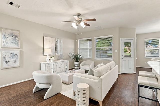 8323 Lamond Lane, Houston, TX 77095