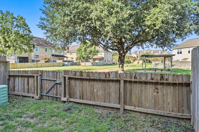 8323 Lamond Lane, Houston, TX 77095