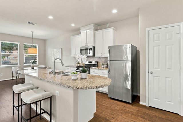 8323 Lamond Lane, Houston, TX 77095