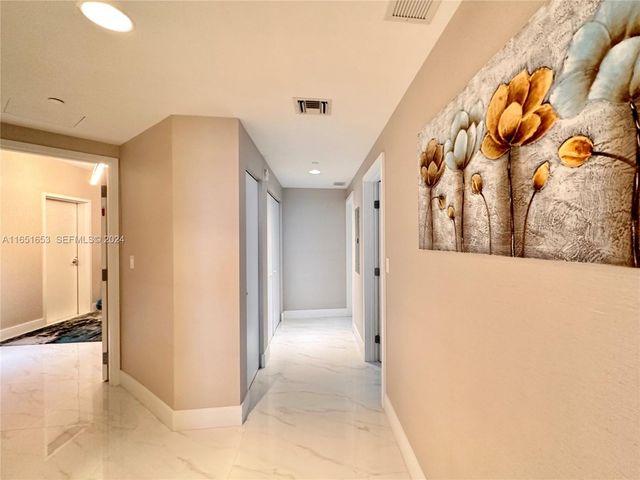 16385 Biscayne Boulevard 1201, North Miami Beach, FL 33160